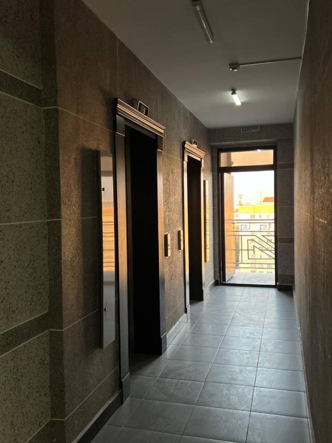 Apartment With City View On Sydykova St. 123 Bisjkek Buitenkant foto